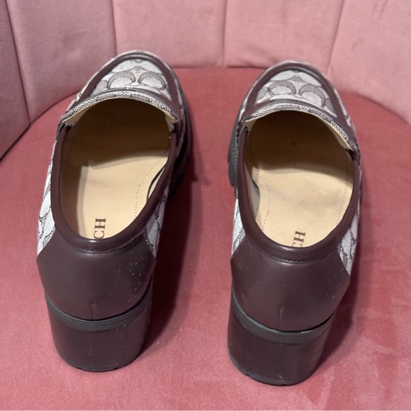Coach shoes almost new - Picture 2 of 4